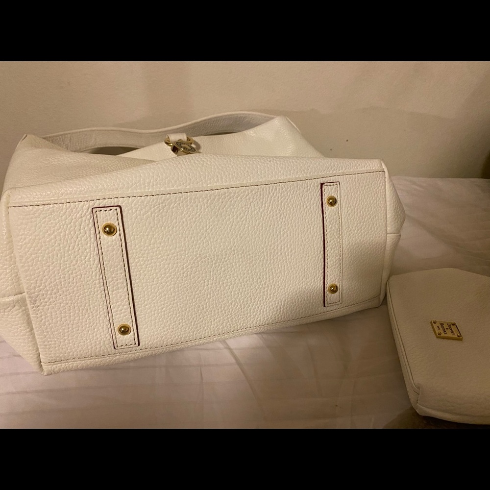 Dooney & Bourke - Picture 3 of 7